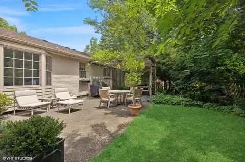 Exterior - 425 E Blodgett Ave, Lake Bluff, IL 60044 photo 3 of 8