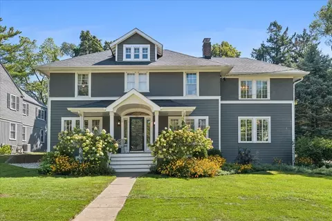 905 Forest Ave, Deerfield, IL 60015