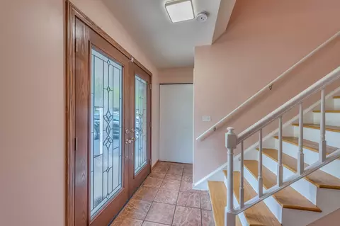Entry Way - 1324 Frederick Ln, Naperville, IL 60565 photo 1 of 2