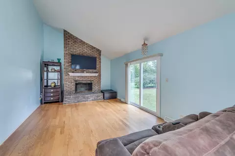 Living - 1324 Frederick Ln, Naperville, IL 60565 photo 3 of 4