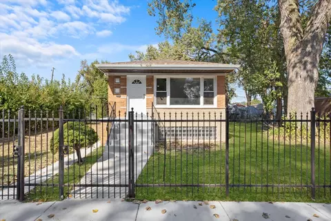 2150 W 73rd St, Chicago, IL 60636