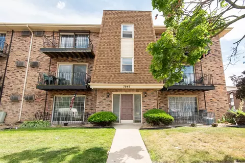 7049 Oconnell Dr #303, Chicago Ridge, IL 60415