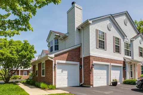 724 Grosse Pointe Cir #724, Vernon Hills, IL 60061