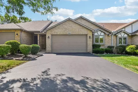 9 S242 Clarenbrook Ct, Willowbrook, IL 60527