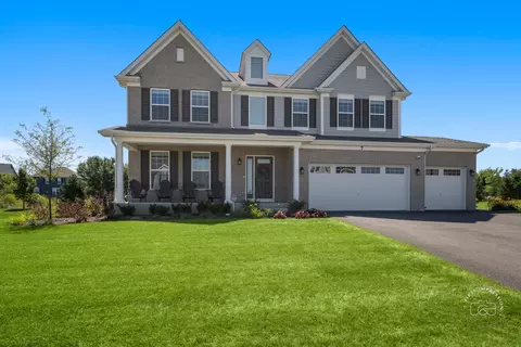 7 Crystal Downs Dr, Hawthorn Woods, IL 60047