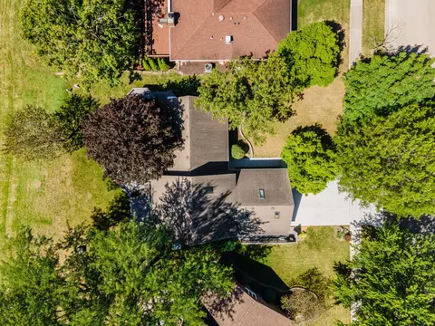 View/Area - 1237 Milne Dr, Lockport, IL 60441 photo 3 of 5