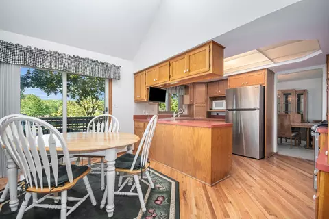 Kitchen - 1237 Milne Dr, Lockport, IL 60441 photo 2 of 4