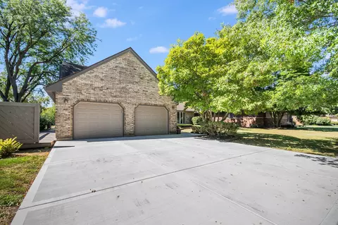 1237 Milne Dr, Lockport, IL 60441