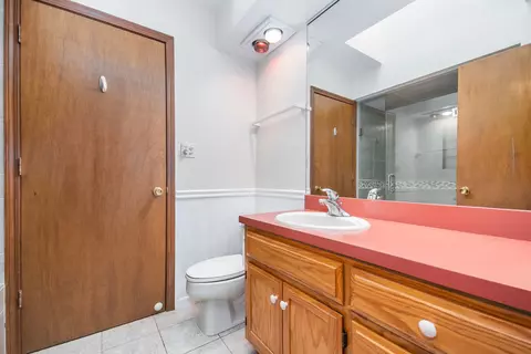 Bath - 1237 Milne Dr, Lockport, IL 60441 photo 2 of 2