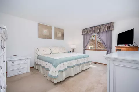 Bedroom - 1237 Milne Dr, Lockport, IL 60441 photo 3 of 4