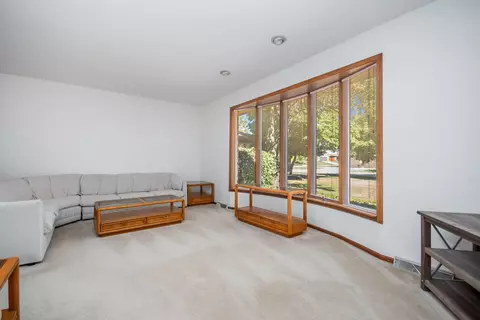 Living - 1237 Milne Dr, Lockport, IL 60441 photo 3 of 6