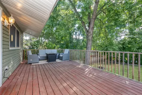 1400 Cooper Rd, Hoffman Estates, IL 60169 photo 10