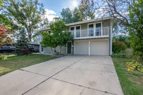 1400 Cooper Rd, Hoffman Estates, IL 60169 photo 2