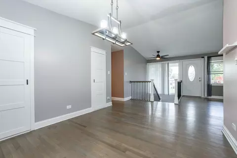 1400 Cooper Rd, Hoffman Estates, IL 60169 photo 7
