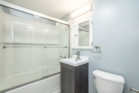 1400 Cooper Rd, Hoffman Estates, IL 60169 photo 23