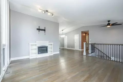 1400 Cooper Rd, Hoffman Estates, IL 60169 photo 6