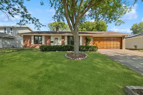 1240 Rosedale Ln, Hoffman Estates, IL 60169