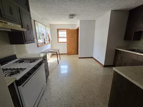 352 W Main St, Maroa, IL 61756 photo 3