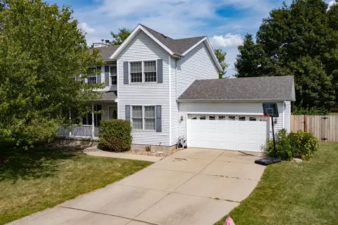 608 Carriage Hills Rd, Normal, IL 61761