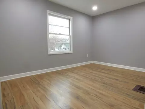 Bedroom - 1 N Worth Ave, Elgin, IL 60123 photo 1 of 1
