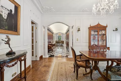 Dining - 257 E Delaware Pl #3, Chicago, IL 60611 photo 4 of 4