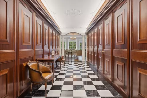 Entry Way - 257 E Delaware Pl #3, Chicago, IL 60611 photo 1 of 5
