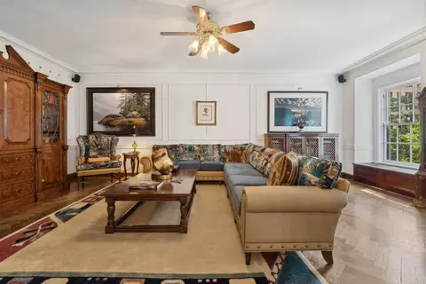 Living - 257 E Delaware Pl #3, Chicago, IL 60611 photo 7 of 8