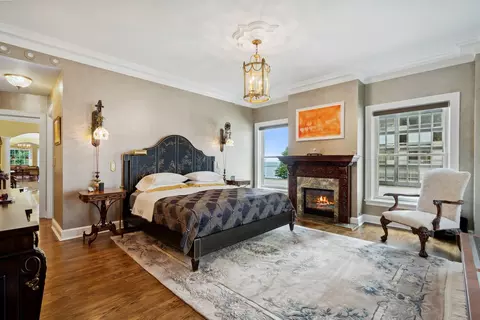 Bedroom - 257 E Delaware Pl #3, Chicago, IL 60611 photo 1 of 6
