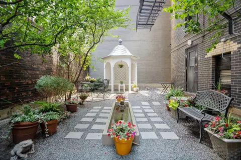Exterior - 257 E Delaware Pl #3, Chicago, IL 60611 photo 2 of 5