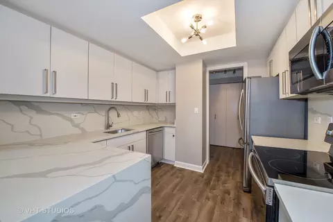 Kitchen - 40 E Delaware Pl #1503, Chicago, IL 60611 photo 1 of 2