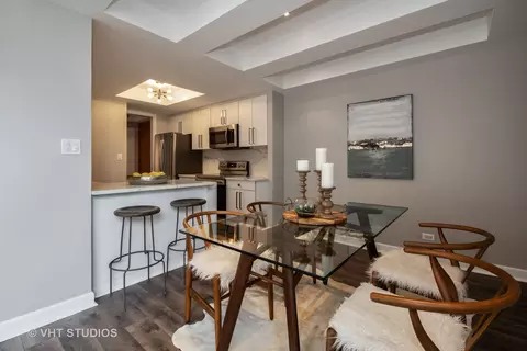 Dining - 40 E Delaware Pl #1503, Chicago, IL 60611 photo 1 of 1