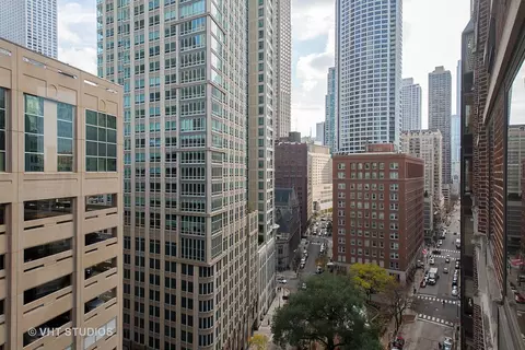 View/Area - 40 E Delaware Pl #1503, Chicago, IL 60611 photo 3 of 3