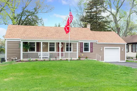 28 W521 Main St, Warrenville, IL 60555