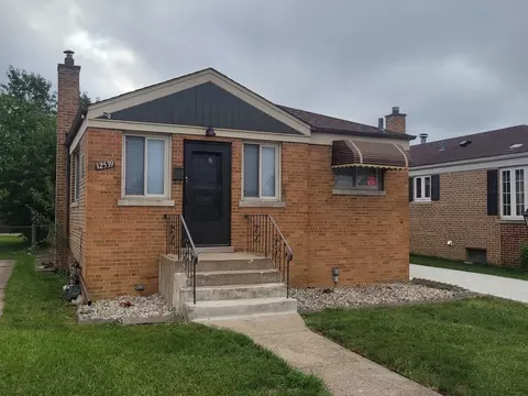 12539 S Justine St, Calumet Park, IL 60827