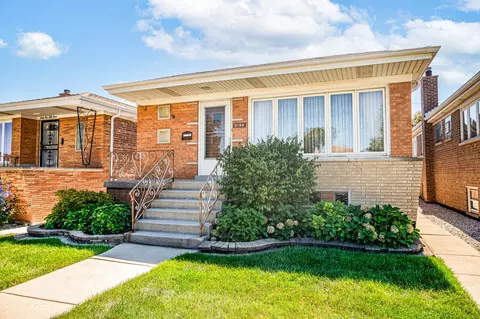 6155 W 64th St, Chicago, IL 60638
