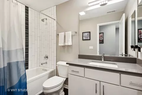819 Lee St, Des Plaines, IL 60016 photo 15