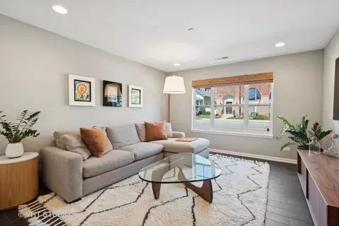 819 Lee St, Des Plaines, IL 60016 photo 17
