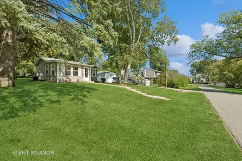 8310 Nunda Rd, Wonder Lake, IL 60097
