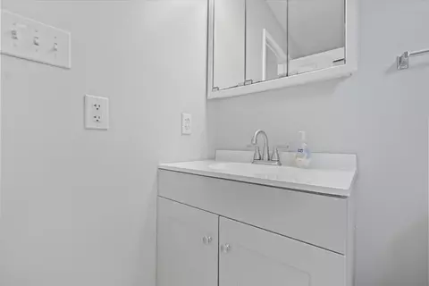 Bath - 810 E Lincoln St, Bloomington, IL 61701 photo 2 of 2