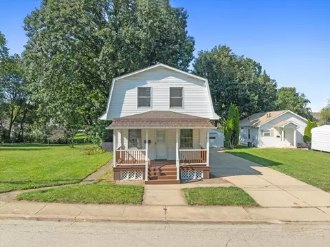 810 E Lincoln St, Bloomington, IL 61701