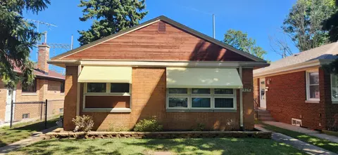 9251 Latrobe Ave, Skokie, IL 60077