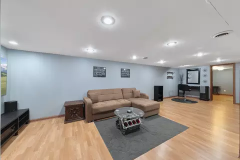 Other - 943 N Sumner St, Addison, IL 60101 photo 4 of 7
