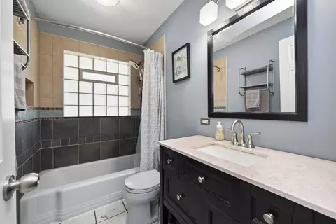 Bath - 943 N Sumner St, Addison, IL 60101 photo 1 of 2