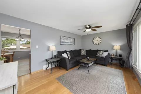 Living - 943 N Sumner St, Addison, IL 60101 photo 1 of 2