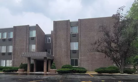 1117 Leavitt Ave #108, Flossmoor, IL 60422