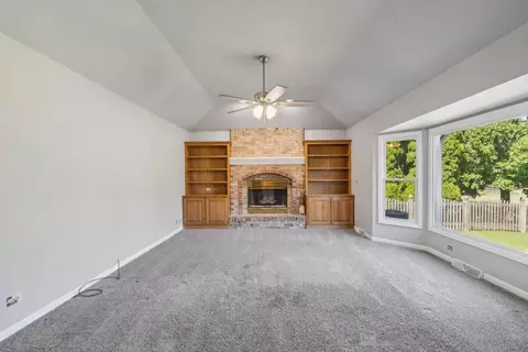 Living - 2832 Mapleside Ct, Aurora, IL 60502 photo 1 of 5