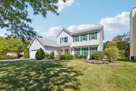 Exterior - 2832 Mapleside Ct, Aurora, IL 60502 photo 6 of 6