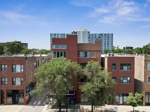 2058 N Western Ave #201, Chicago, IL 60647