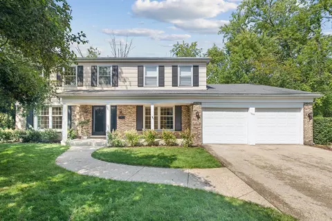 1305 Warwick Ct, Deerfield, IL 60015