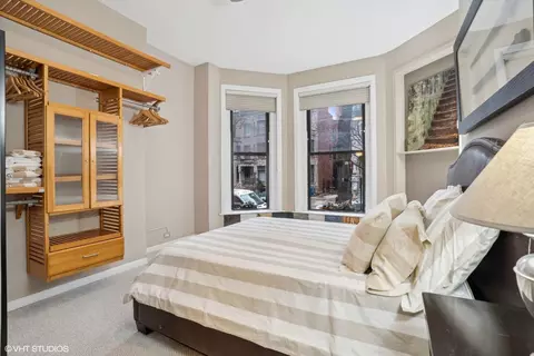 Bedroom - 59 E Cedar St #1A-1B, Chicago, IL 60611 photo 1 of 2